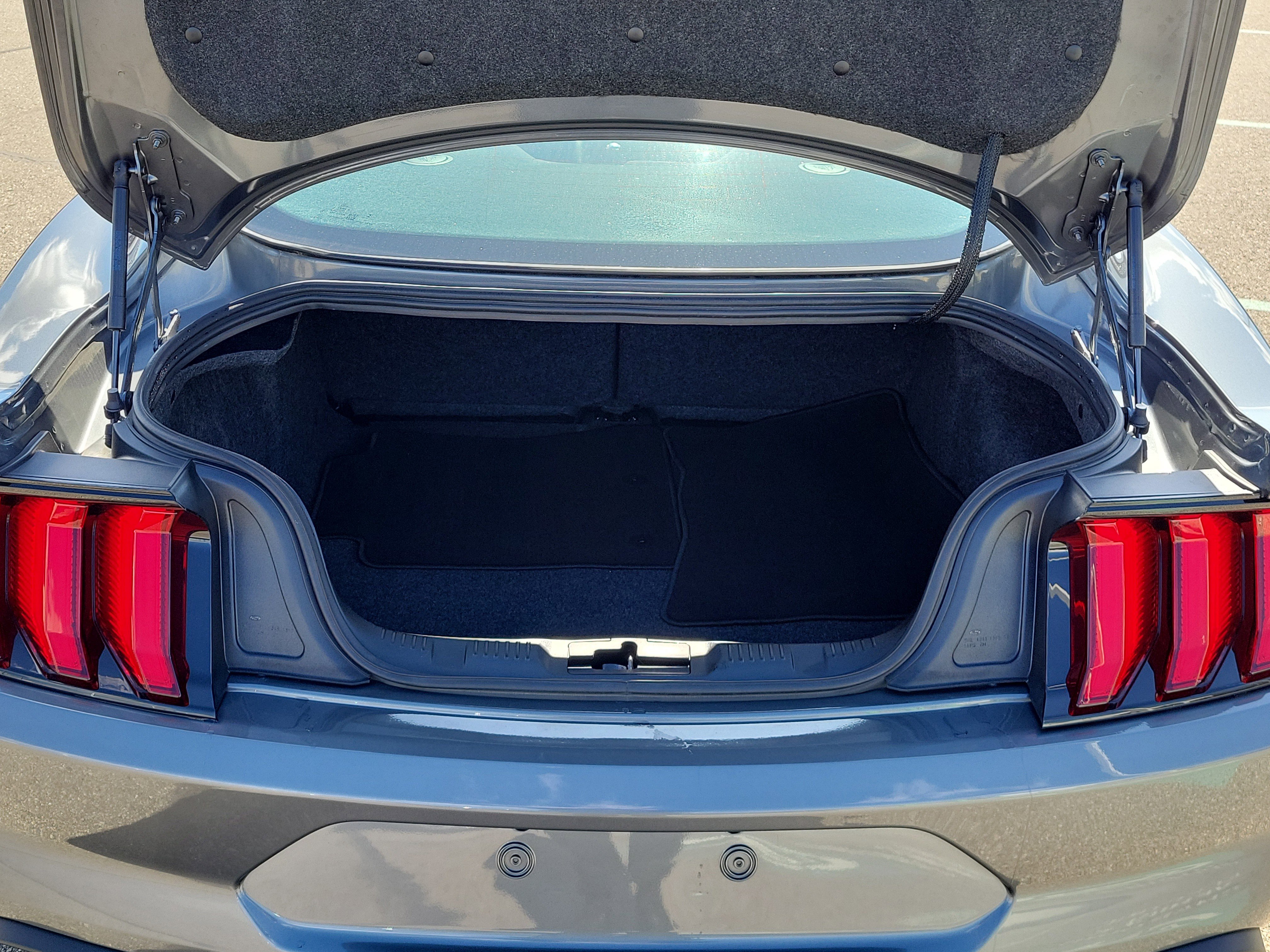 Used 2022 Ford Mustang EcoBoost image 8