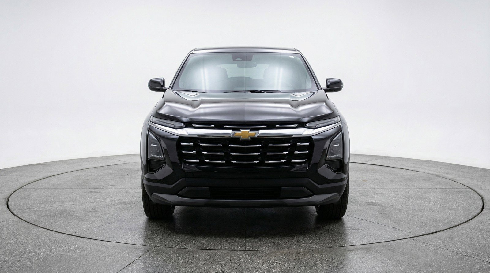 Used 2025 Chevrolet Equinox LT FWD image 2