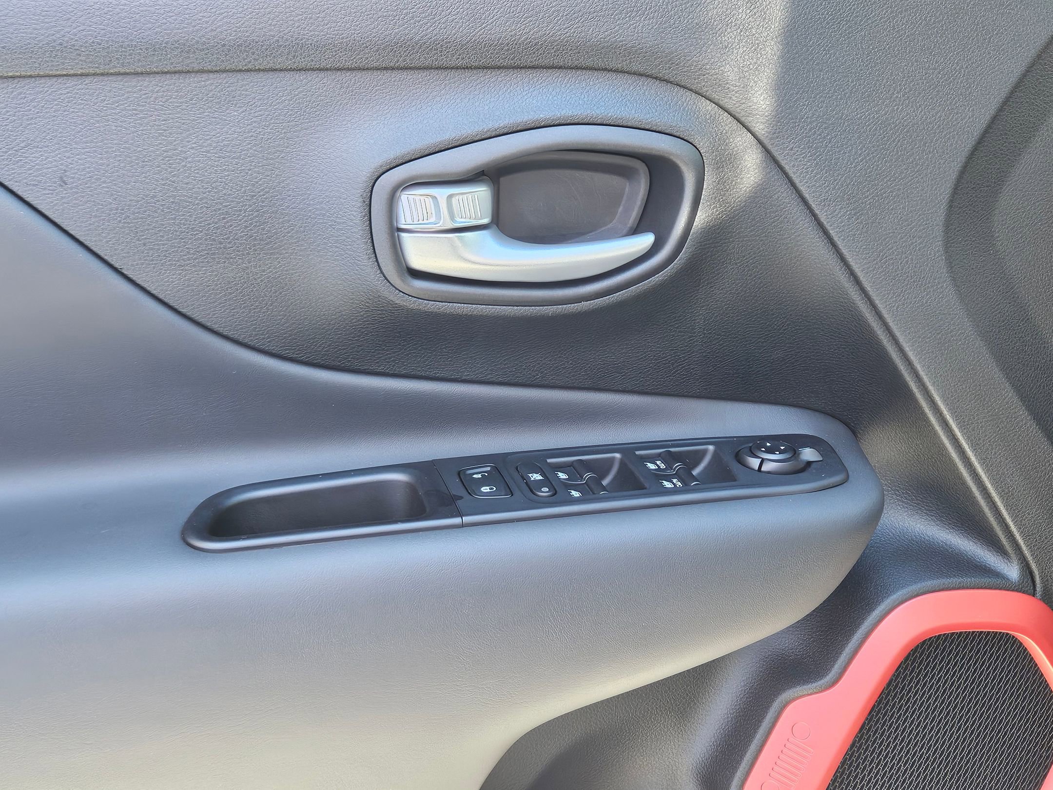 Used 2023 Jeep Renegade Trailhawk w/ Sun/Sound Group image 19