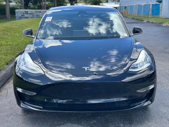 Used 2018 Tesla Model 3 Long Range image 3