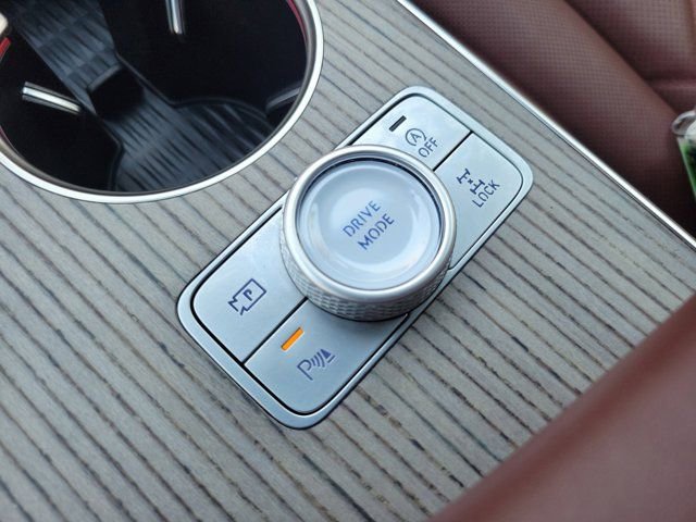 Used 2025 Genesis GV80 3.5T Prestige AWD/4WD image 35