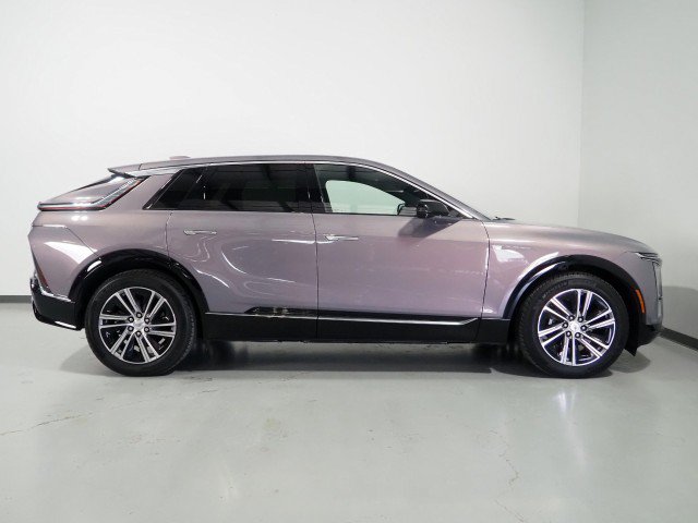 Used 2024 Cadillac Lyriq AWD Luxury image 5