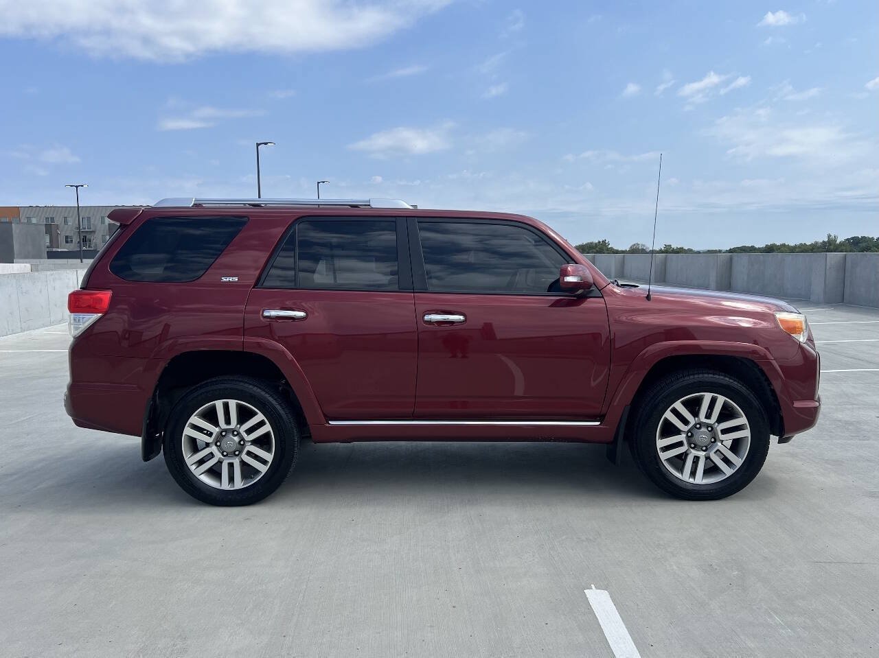 Used 2011 Toyota 4Runner SR5 w/ Premium Pkg w/Leather AWD/4WD image 5