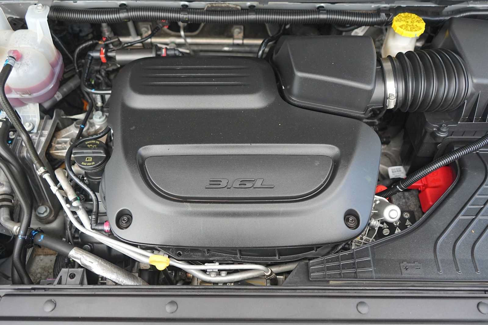 Used 2024 Chrysler Pacifica Touring-L FWD image 9