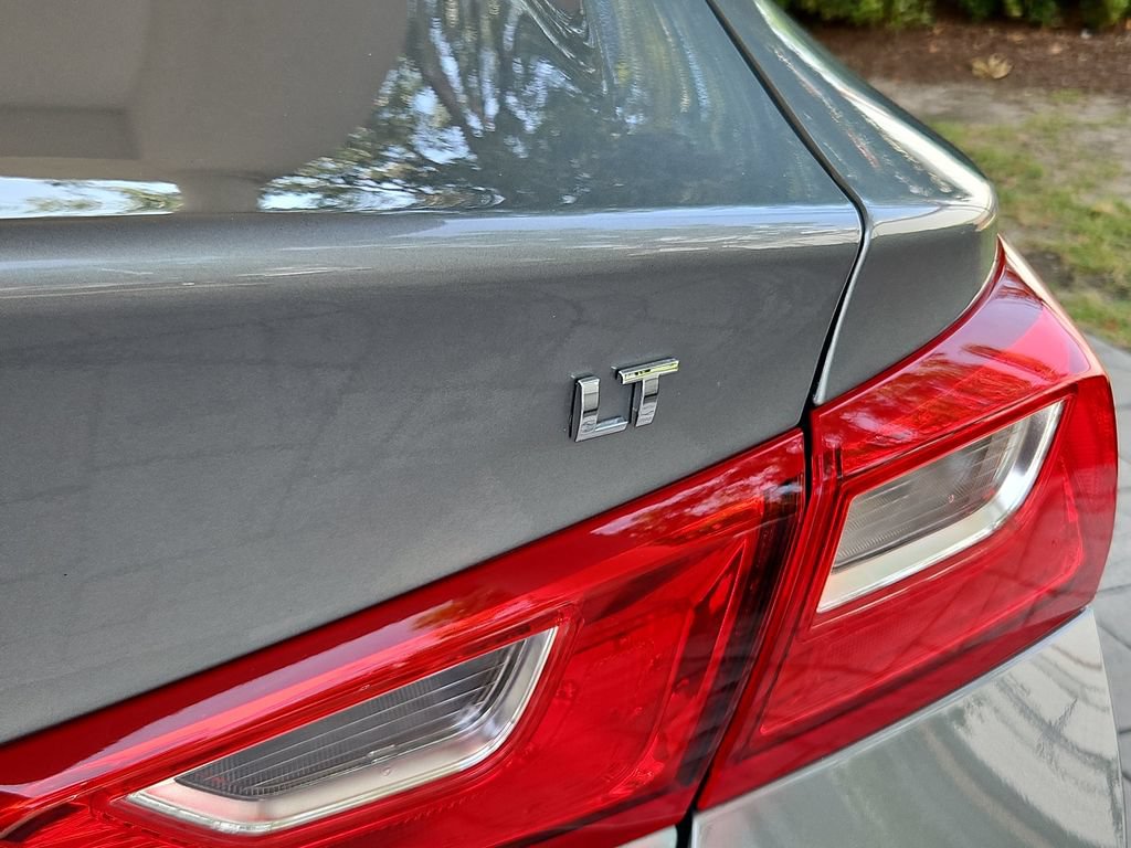Used 2025 Chevrolet Malibu LT FWD image 28