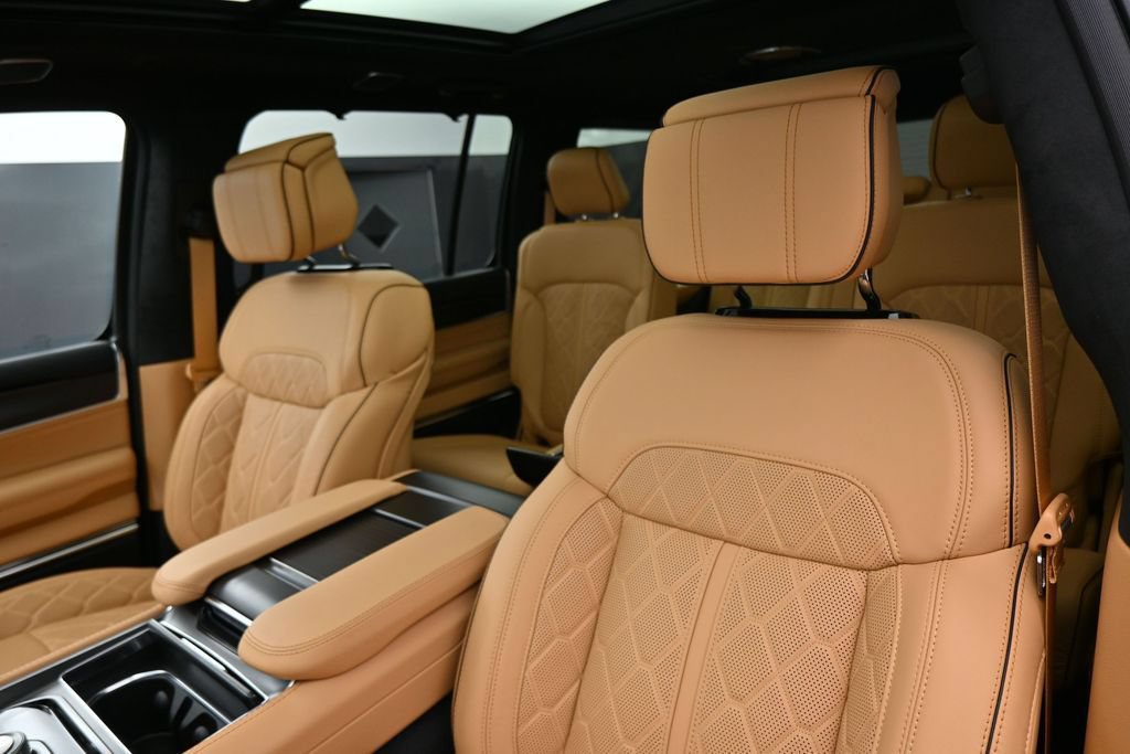 New 2026 Jeep Grand Wagoneer L Summit AWD/4WD image 14