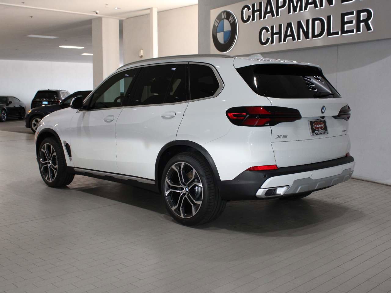 Certified 2026 BMW X5 sDrive40i w/ Executive Package RWD image 5
