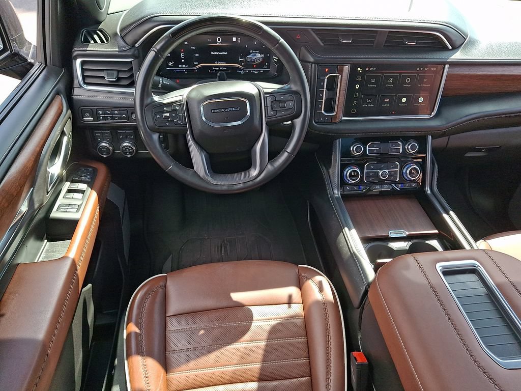 Used 2023 GMC Yukon XL Denali Ultimate AWD/4WD image 11