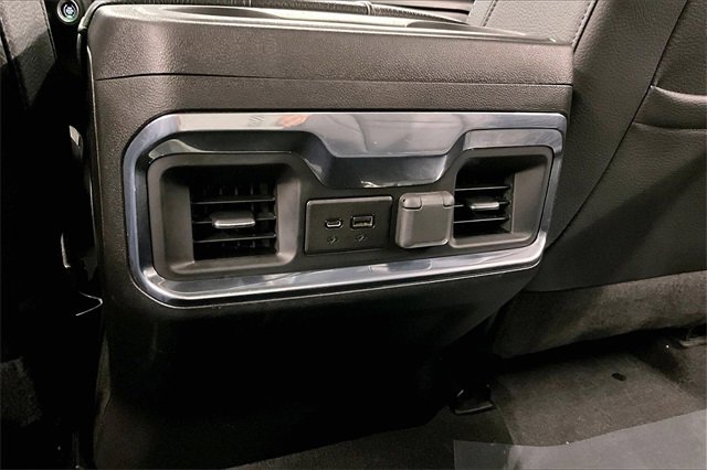 Used 2022 GMC Sierra 3500 Denali w/ Denali Ultimate Package image 29