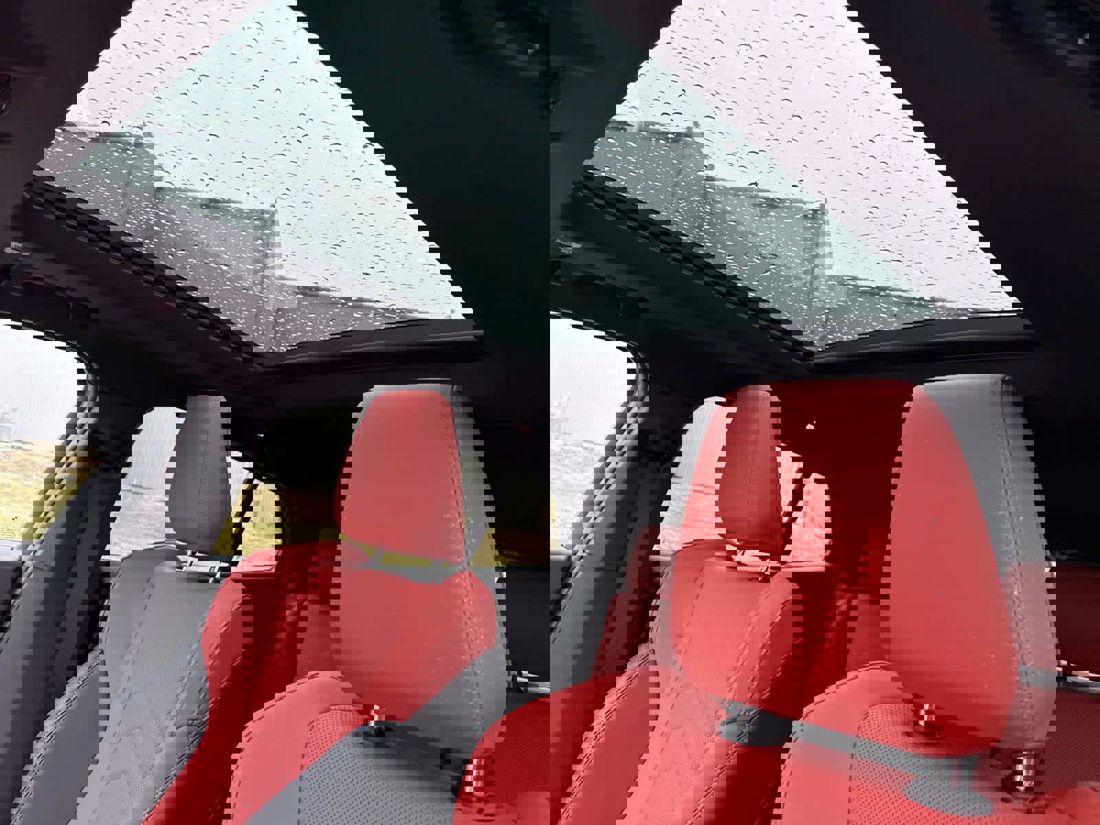 Used 2025 BMW X2 xDrive28i w/ Premium Package image 4