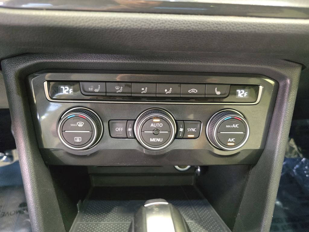 Used 2020 Volkswagen Tiguan SEL image 23
