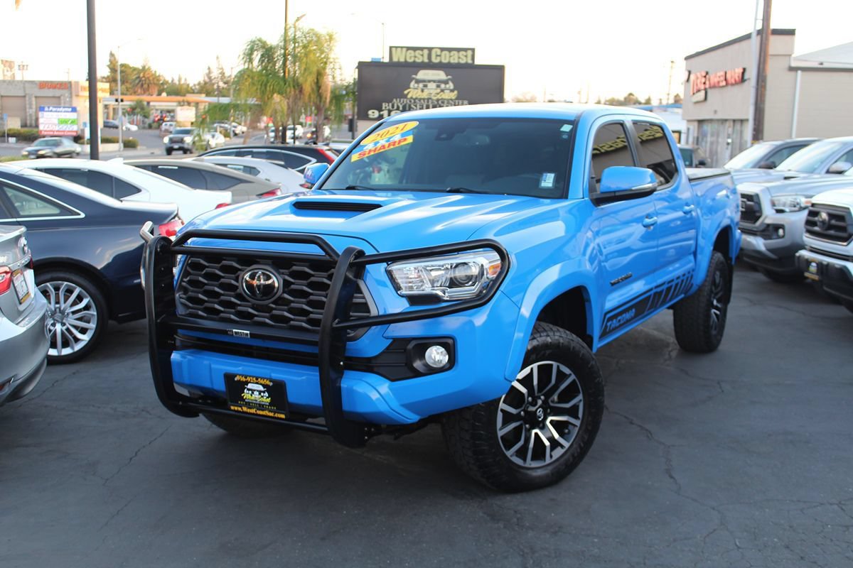 Used 2021 Toyota Tacoma TRD Sport AWD/4WD image 44