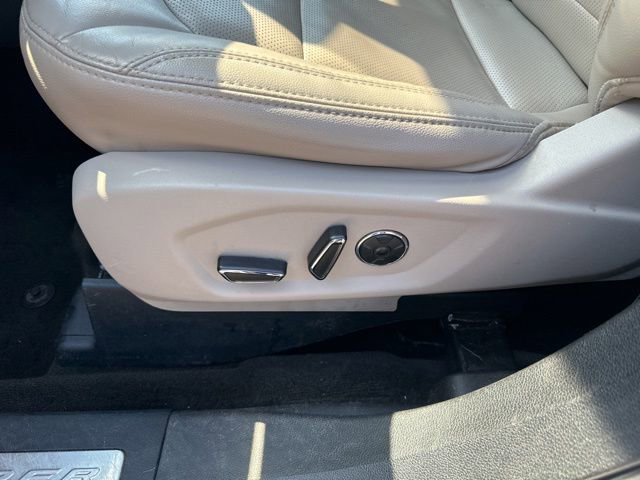 Used 2018 Ford Explorer Limited w/ Equipment Group 301A FWD image 15