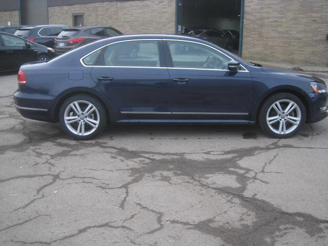 Used 2014 Volkswagen Passat TDI SEL Premium FWD image 4