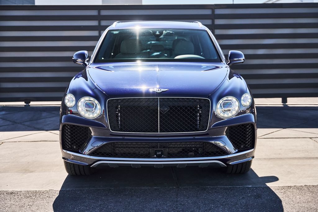 Used 2025 Bentley Bentayga Extended Wheelbase AWD/4WD image 14