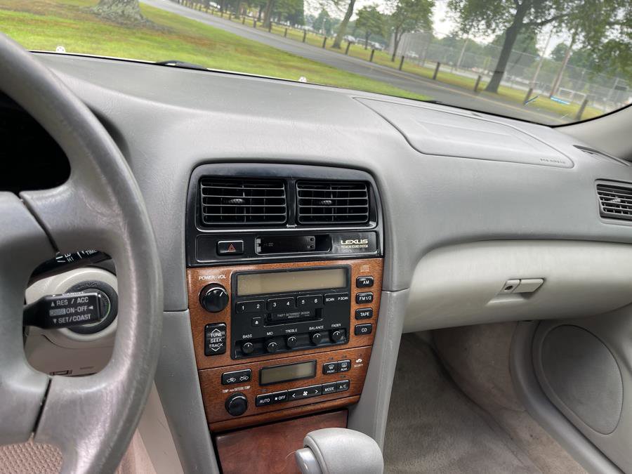 Used 2001 Lexus ES 330 image 18