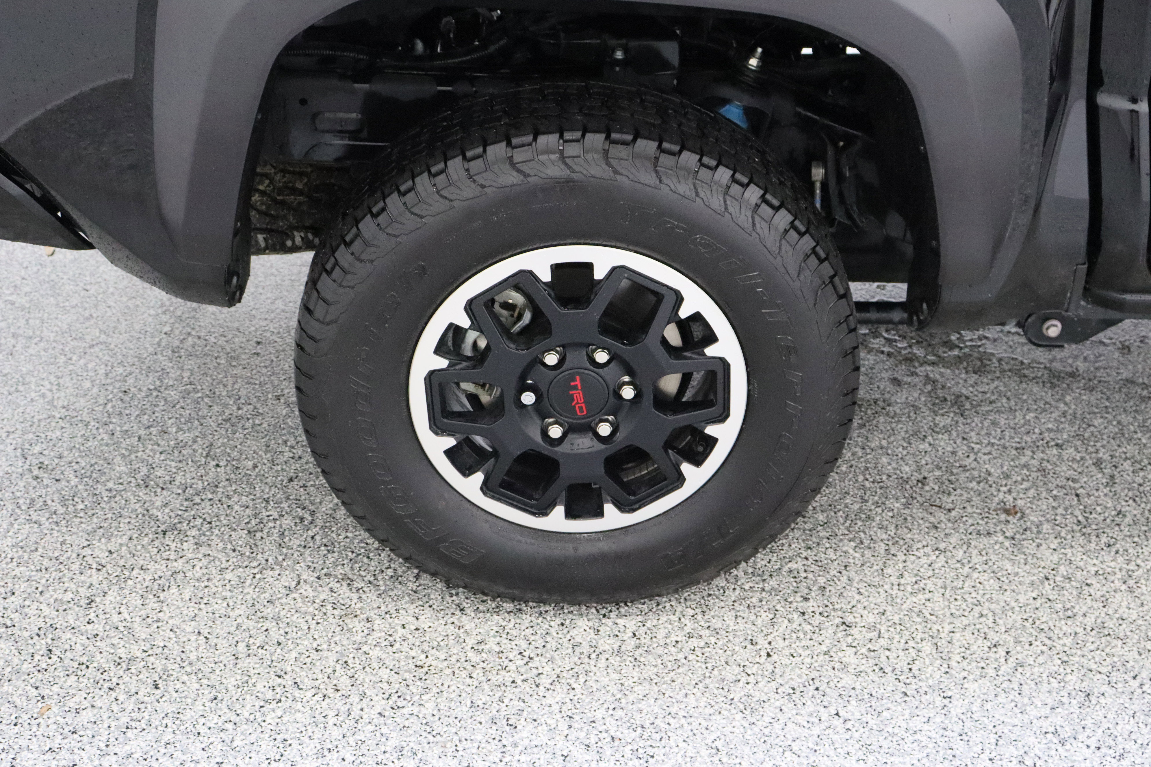 Certified 2025 Toyota Tacoma TRD Off-Road AWD/4WD image 6