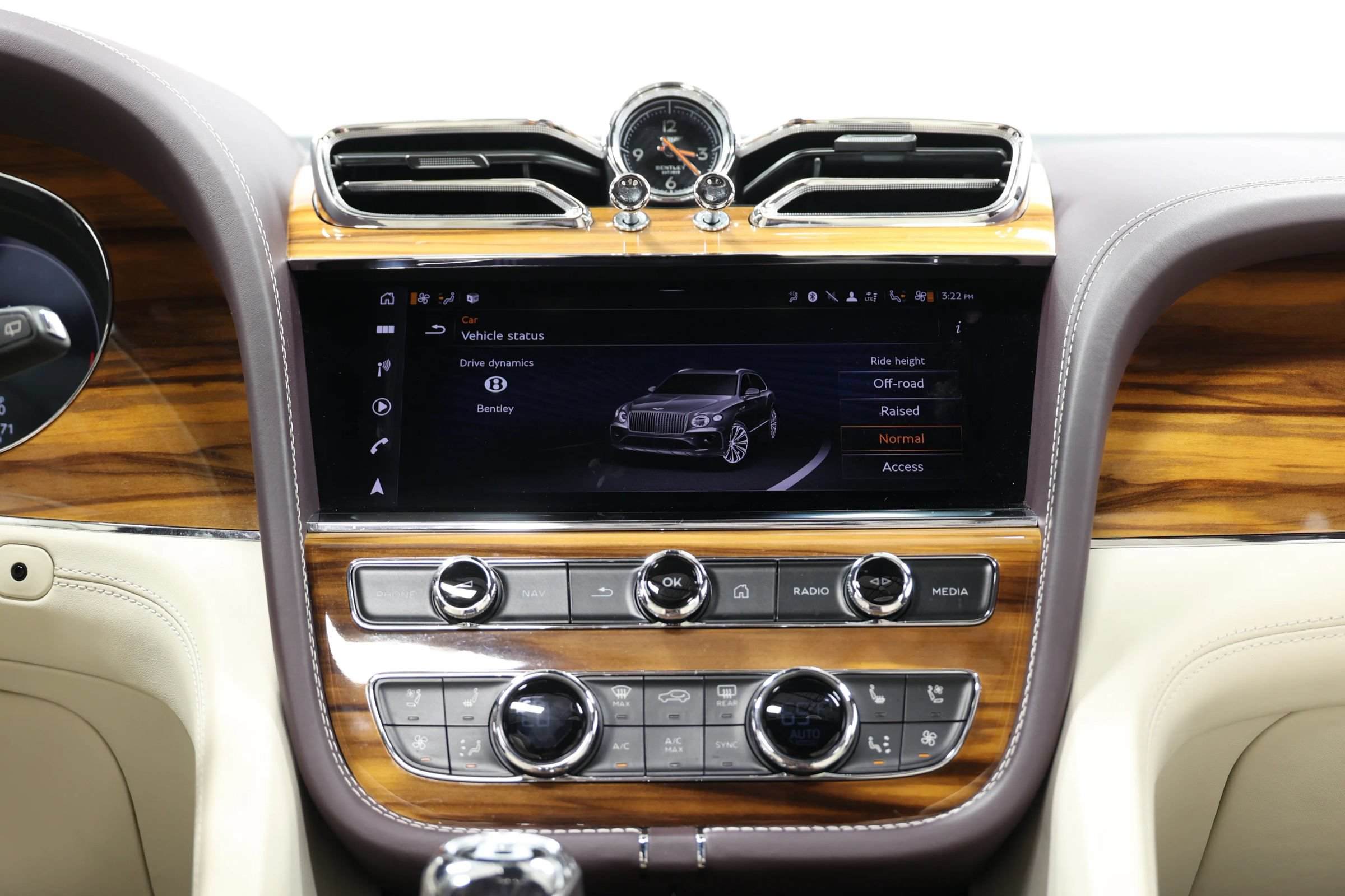 Used 2023 Bentley Bentayga Extended Wheelbase AWD/4WD image 49