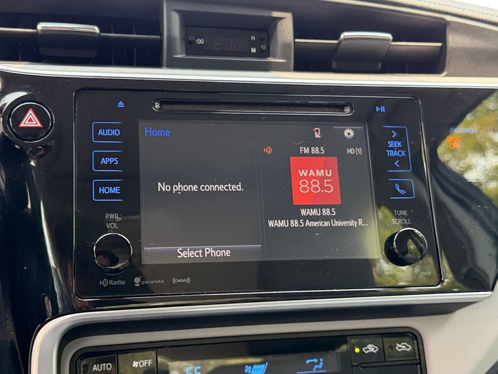 Used 2018 Toyota Corolla FWD image 21