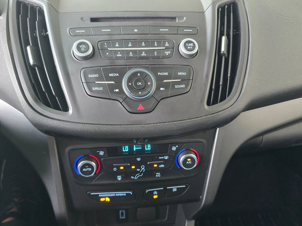 Used 2017 Ford Escape SE image 25