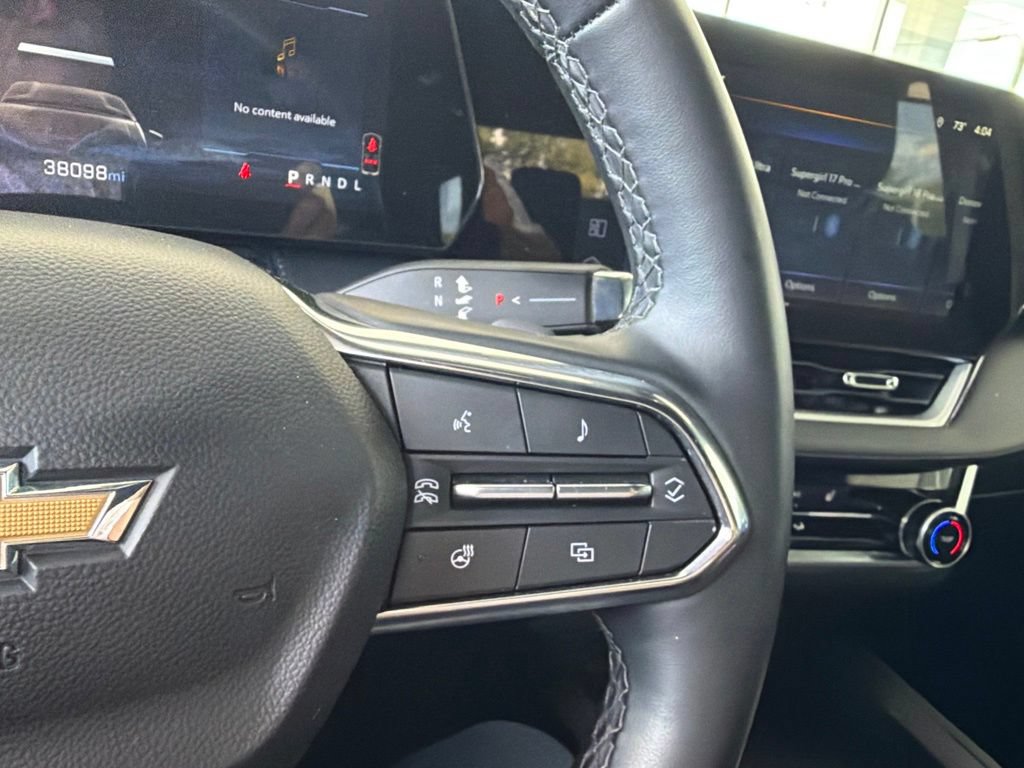 Used 2025 Chevrolet Equinox LT FWD image 22