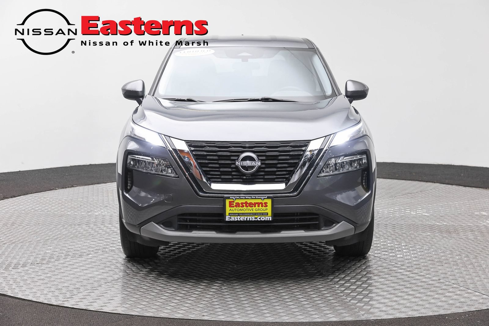 Used 2023 Nissan Rogue SV AWD/4WD image 2