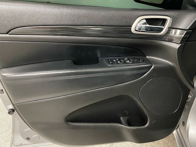 Used 2020 Jeep Grand Cherokee Altitude image 9