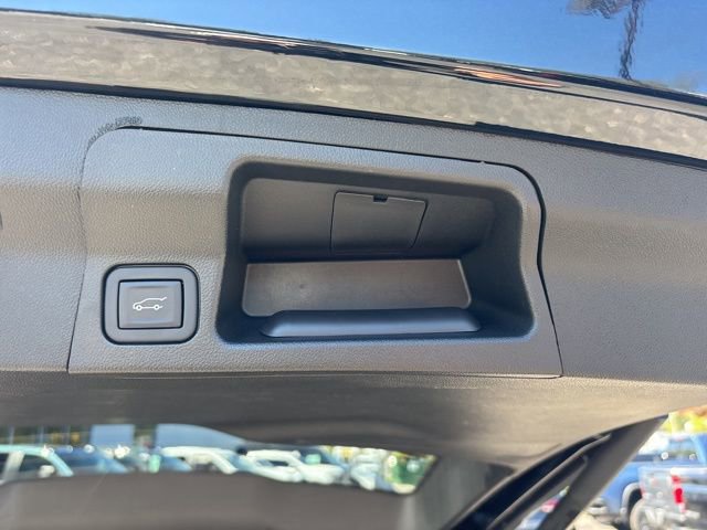 Used 2023 GMC Acadia SLT image 21