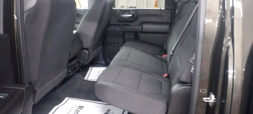 Used 2023 Chevrolet Silverado 2500 Custom w/ Custom Convenience Package image 14