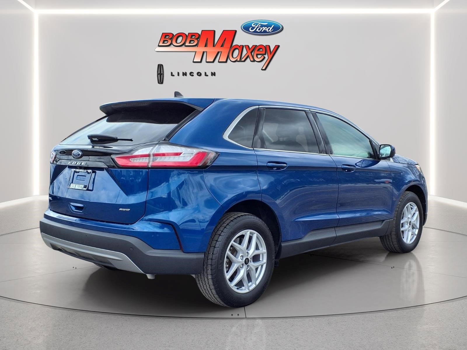 Used 2024 Ford Edge SEL w/ Convenience Package AWD/4WD image 4