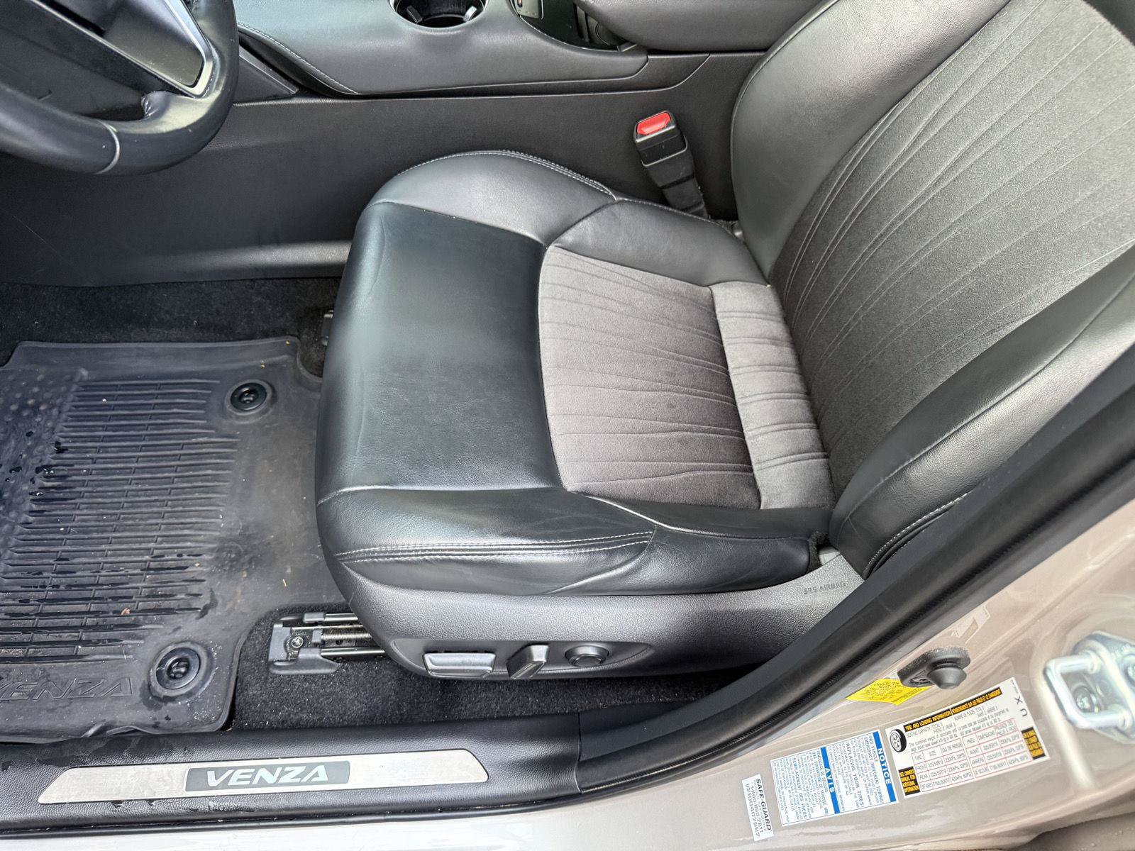 Used 2021 Toyota Venza XLE AWD/4WD image 9