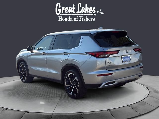 Used 2024 Mitsubishi Outlander SE AWD/4WD image 3