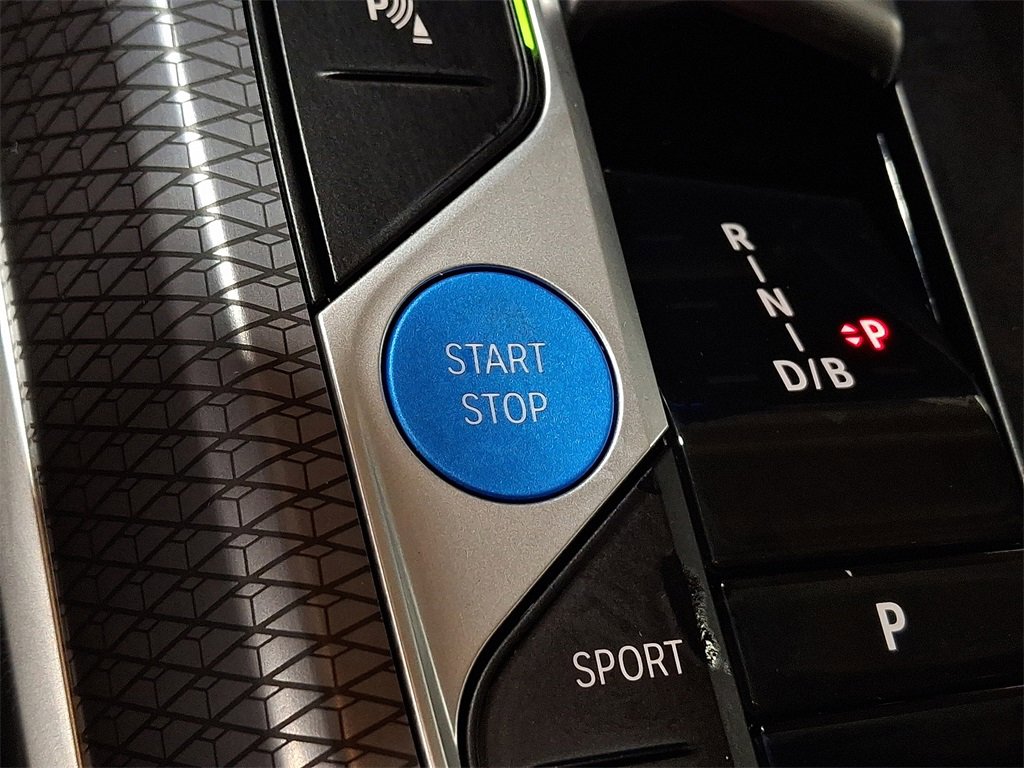 Used 2025 BMW i4 xDrive40i image 20