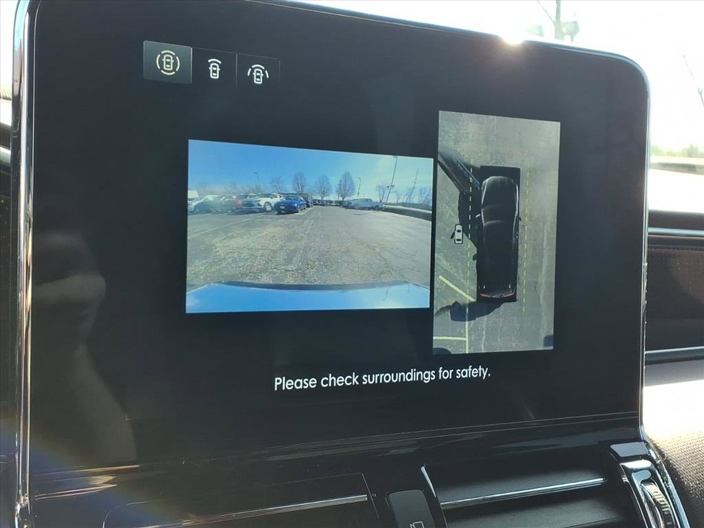 Used 2020 Lincoln Navigator Black Label w/ Cargo Convenience Package image 12