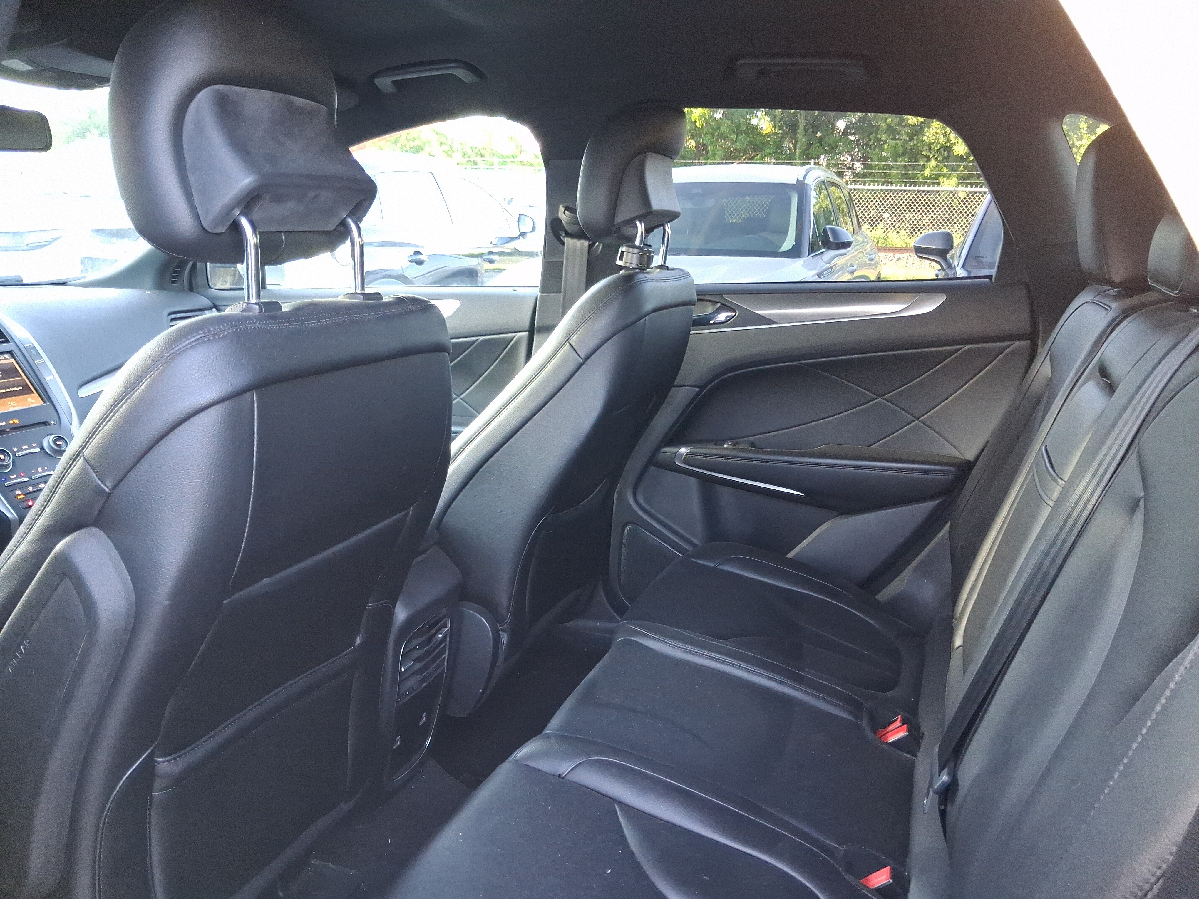 Used 2019 Lincoln MKC Premiere FWD image 6