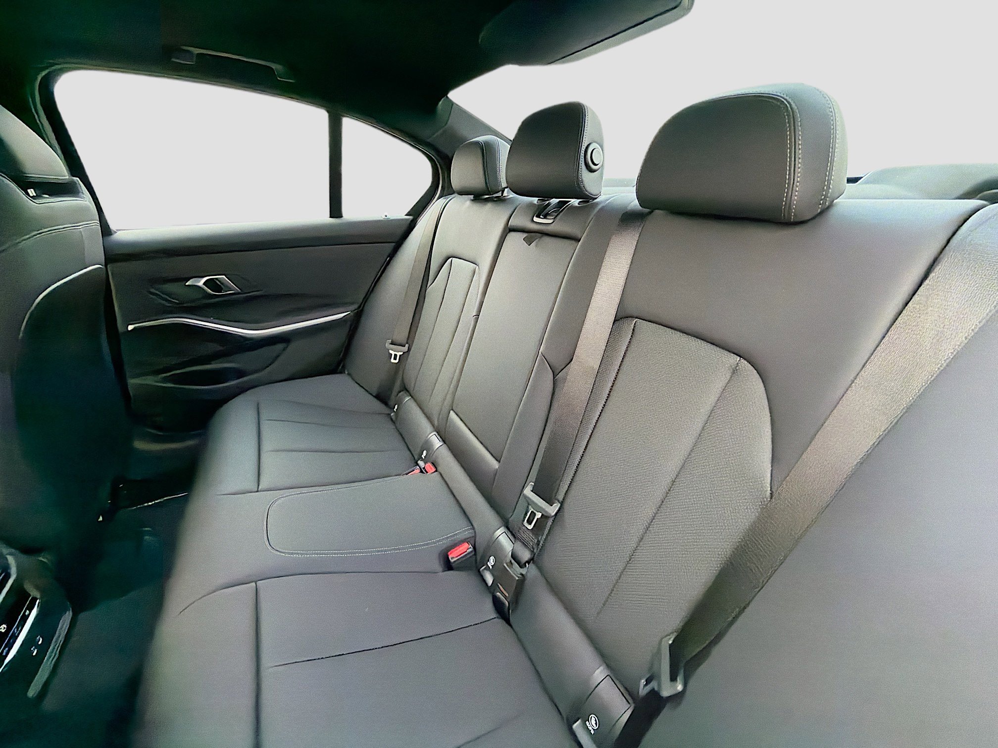 New 2026 BMW 330i Sedan w/ M Sport Package image 21