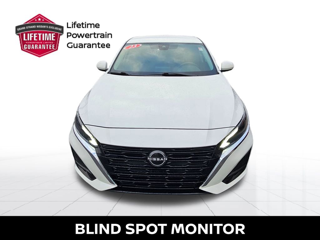 Used 2023 Nissan Altima 2.5 SV image 5
