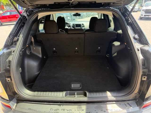 Used 2021 Jeep Cherokee Latitude AWD/4WD image 29
