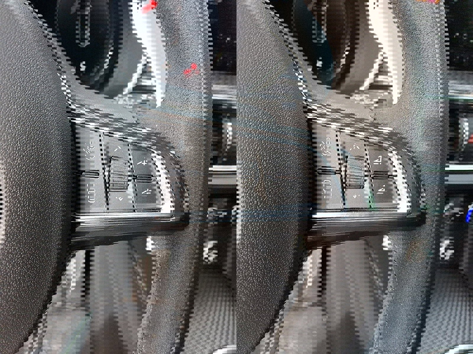 Used 2024 Alfa Romeo Stelvio Quadrifoglio image 23