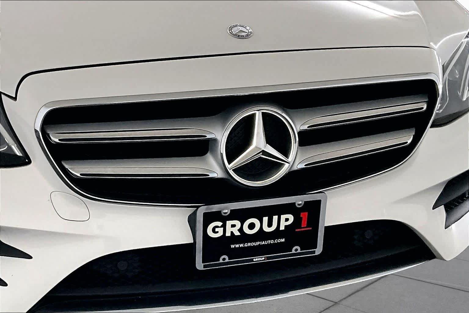 Certified 2017 Mercedes-Benz E 300 4MATIC image 32