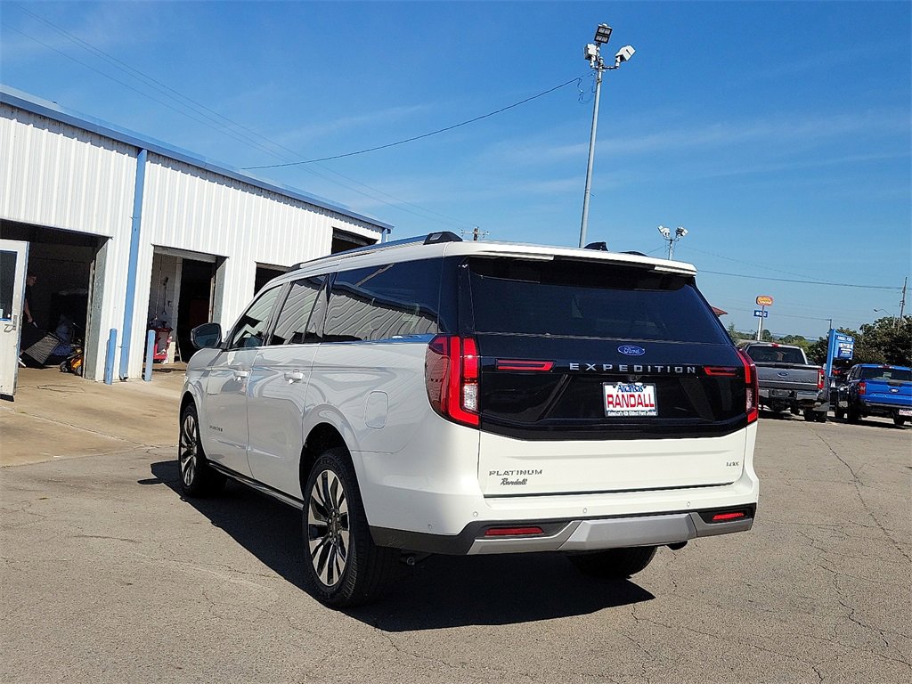 New 2025 Ford Expedition Max Platinum image 4