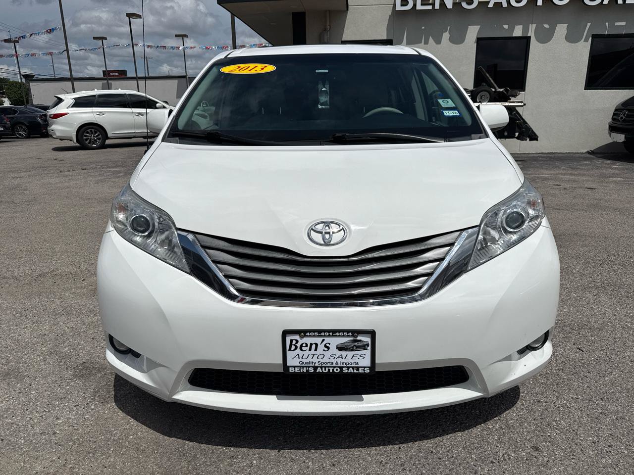 Used 2013 Toyota Sienna XLE FWD image 3