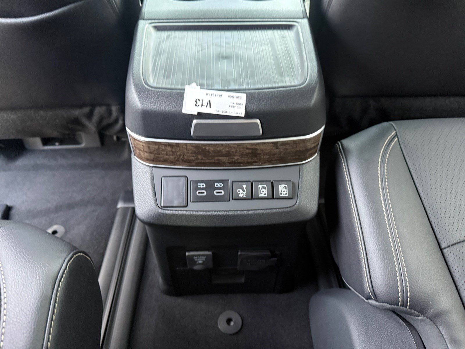 New 2026 Toyota Sienna Platinum AWD/4WD image 30