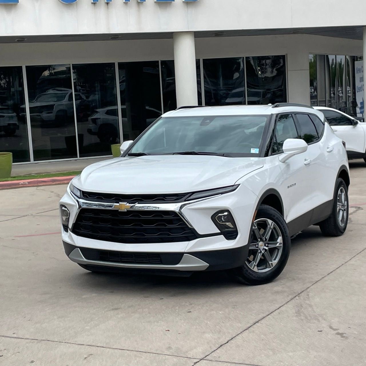 Used 2024 Chevrolet Blazer LT w/ Convenience Package FWD image 9