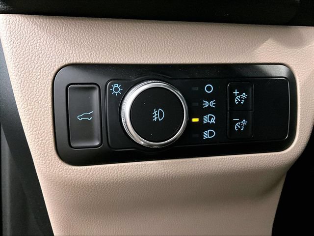 Used 2022 Ford Escape SEL w/ Technology Package AWD/4WD image 30