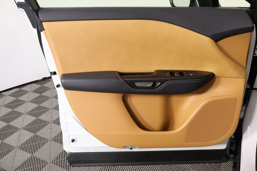 Used 2024 Lexus RZ 300e Premium w/ Accessory Package (Z1) image 11