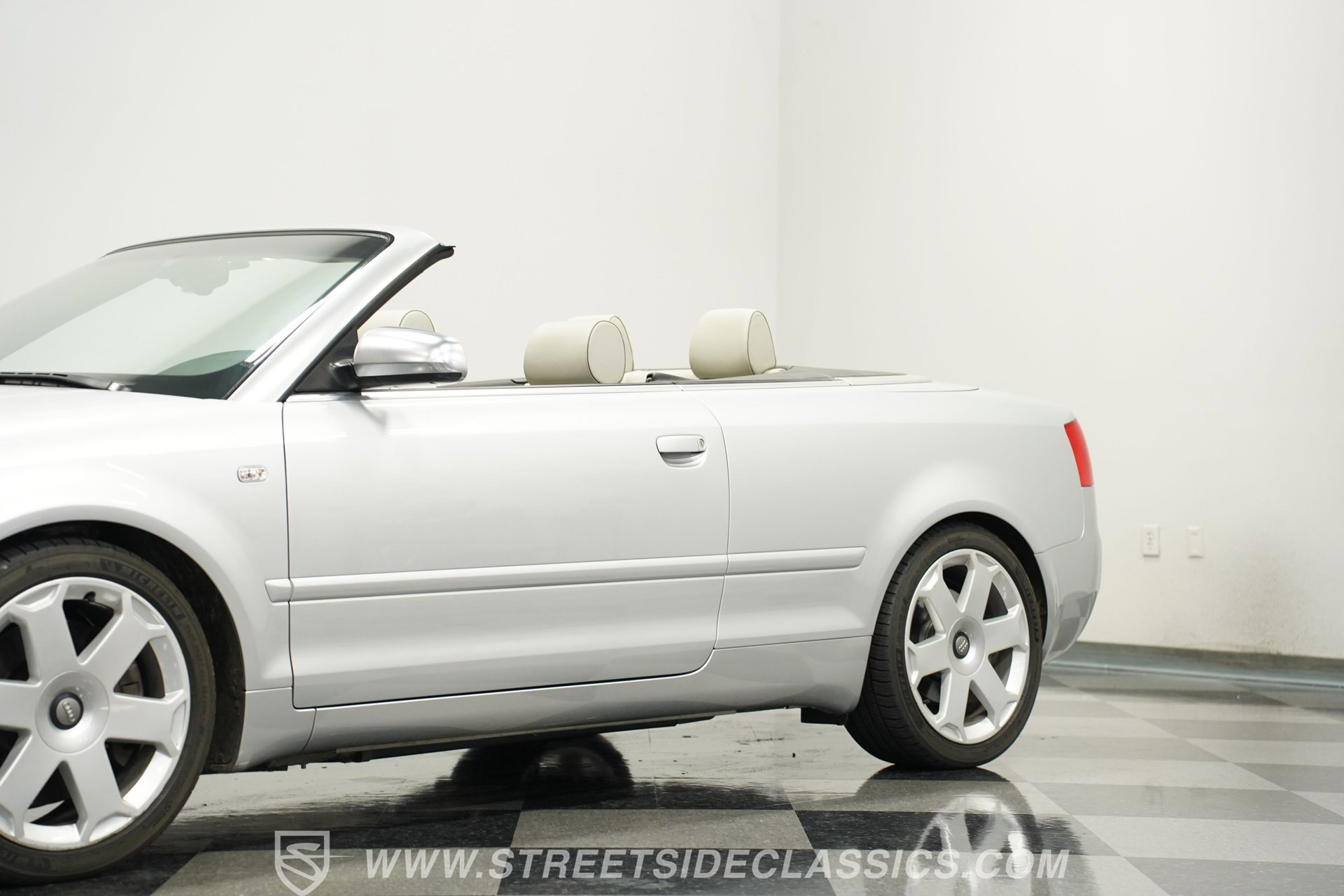 Used 2004 Audi S4 Cabriolet image 21