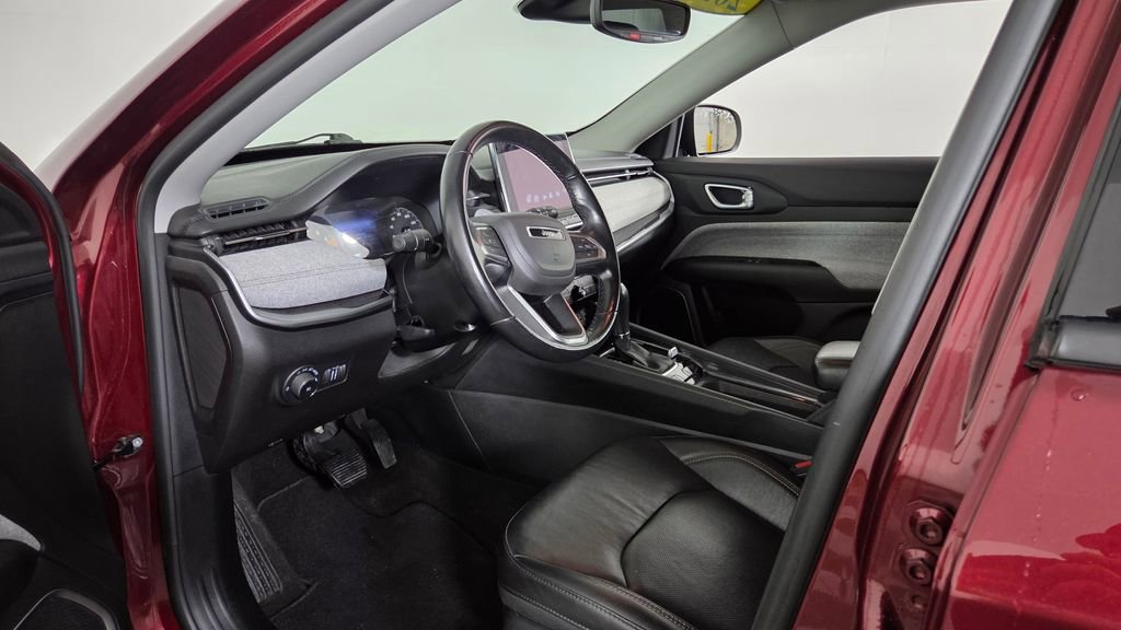 Used 2022 Jeep Compass Latitude AWD/4WD image 14