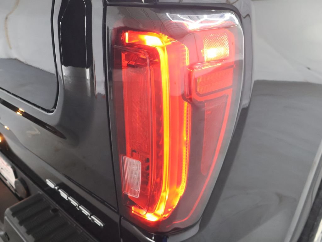 Used 2024 GMC Sierra 1500 Denali w/ Technology Package AWD/4WD image 30