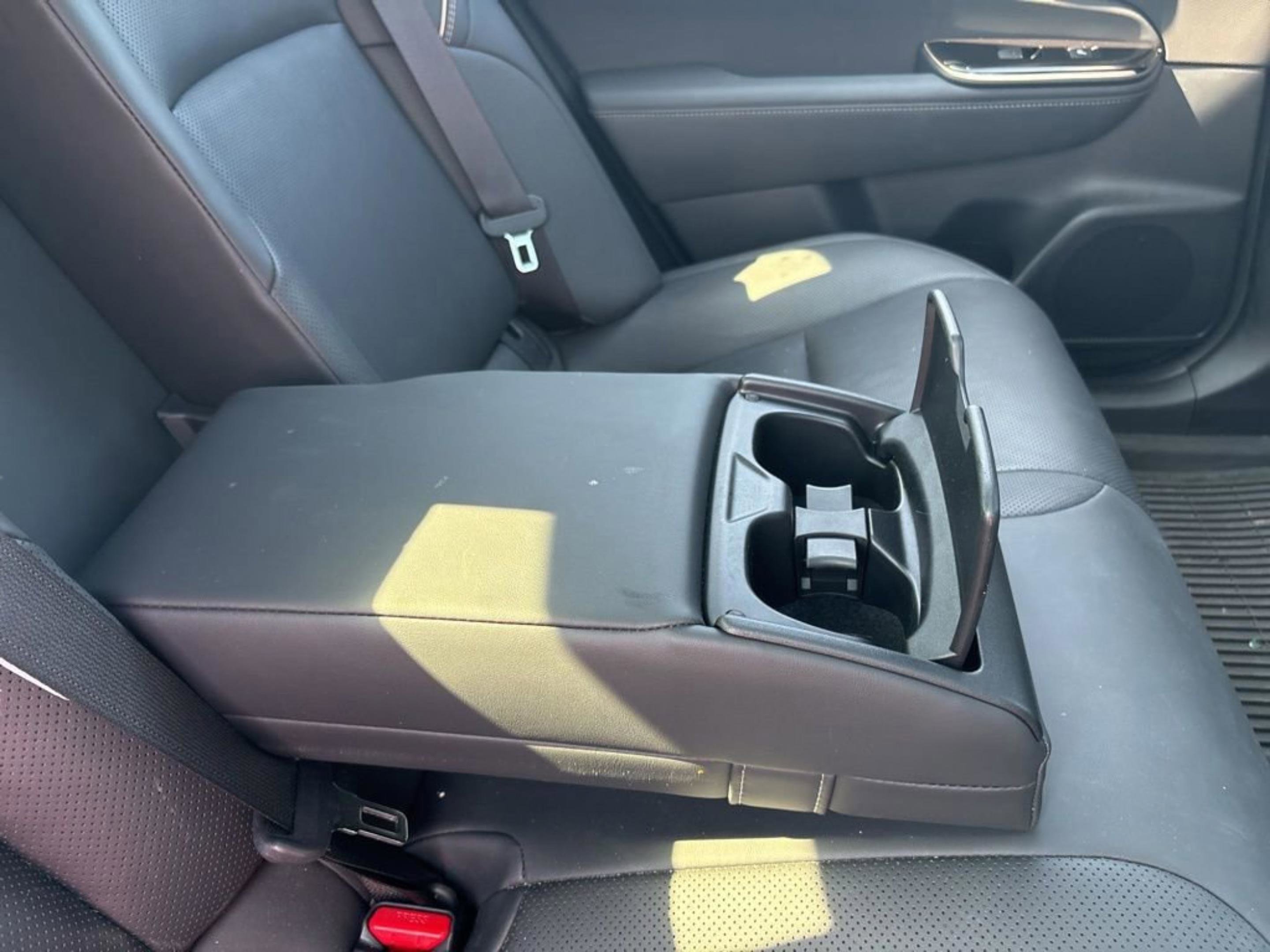 Used 2024 Toyota Crown Limited AWD/4WD image 32